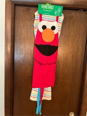 Sesame Street Elmo Kids Apron Set - Adult & Child